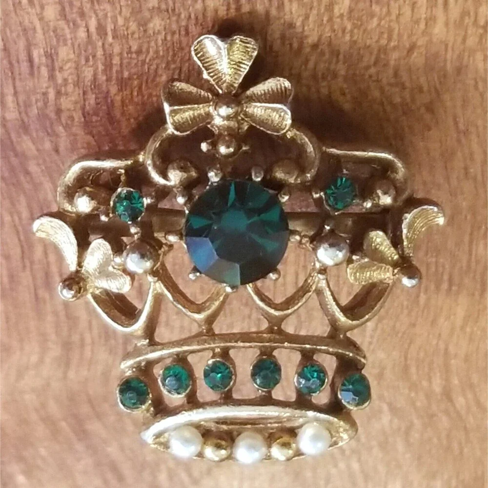 Vintage Irish Shamrock Crown Brooch Gold Tone Set w/ Faux Emerald Rhinestones